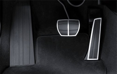 BMW    BMW () (,  4)